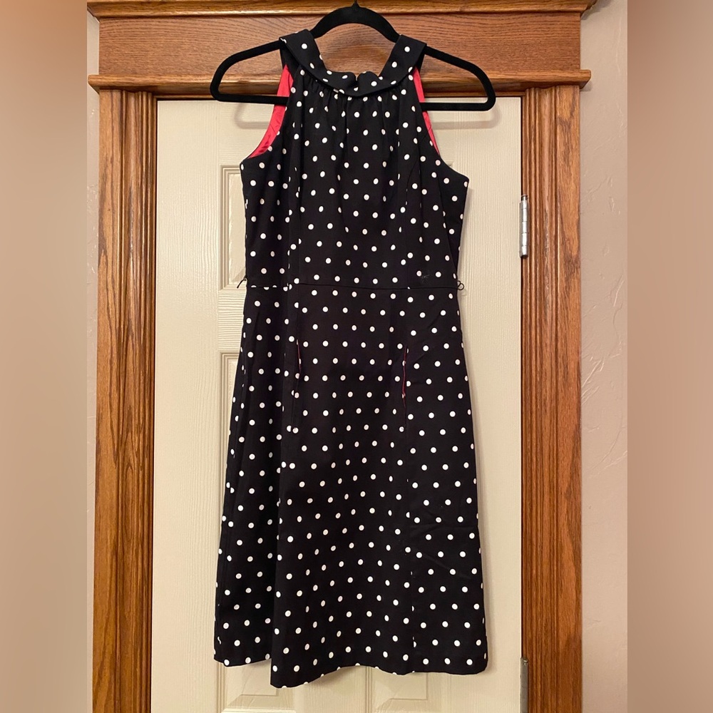 White House Black Market Womens Polka dot Dress Sz 8 Fit & Flare Front Pockets